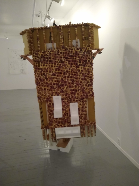 Costume de liège 10, galerie ARPRIM, Montréal. 2021